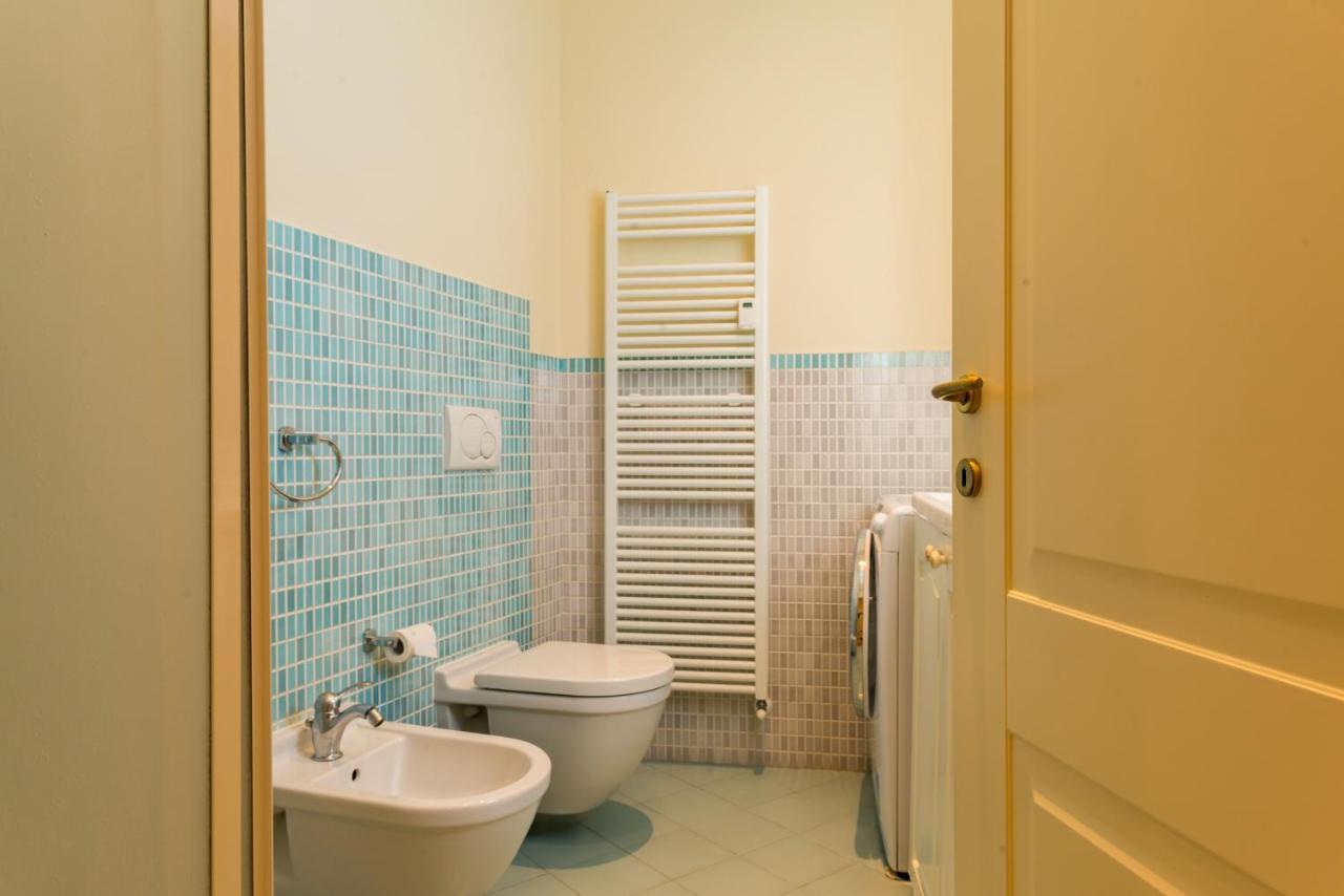 Alessandria Central Apt 10Min Walk Central Station ภายนอก รูปภาพ